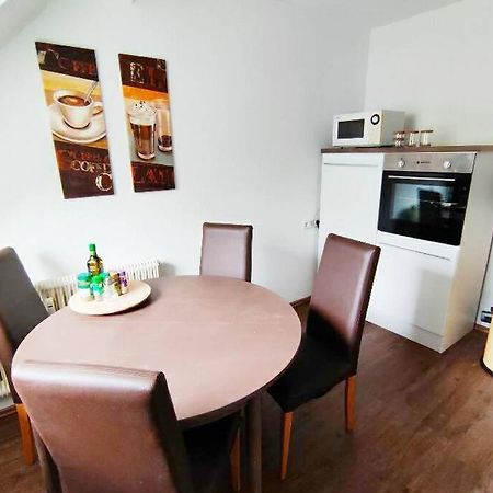 Gemuetliches Apartment Naehe Du Zentrum/Uni/Hbf/A40 ดุยส์บูร์ก ภายนอก รูปภาพ