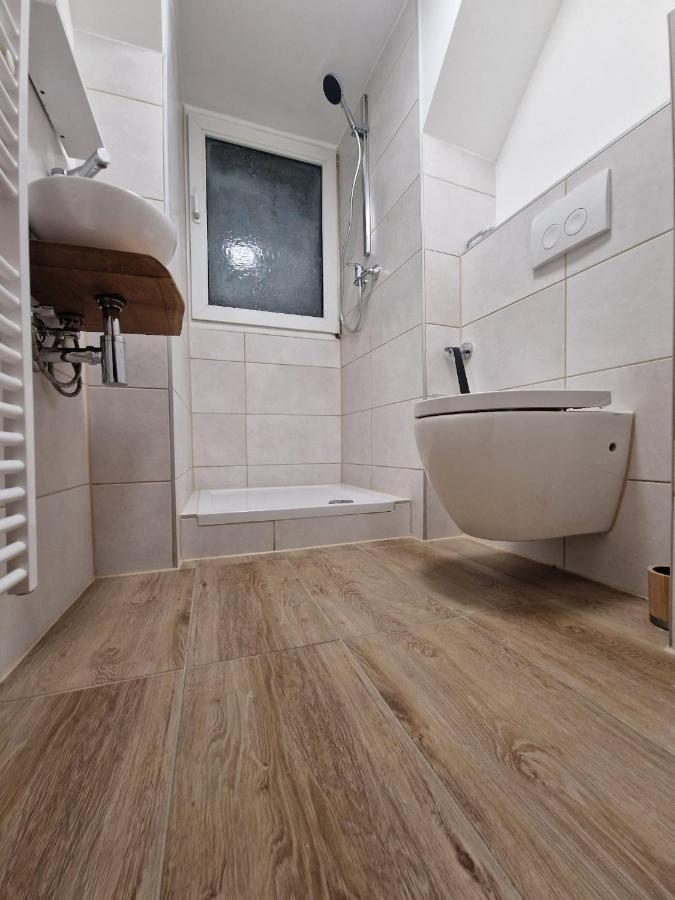 Gemuetliches Apartment Naehe Du Zentrum/Uni/Hbf/A40 ดุยส์บูร์ก ภายนอก รูปภาพ