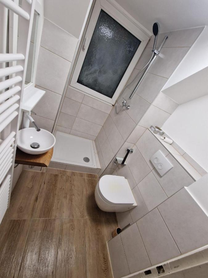 Gemuetliches Apartment Naehe Du Zentrum/Uni/Hbf/A40 ดุยส์บูร์ก ภายนอก รูปภาพ